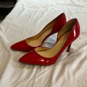 Red patent shoes !